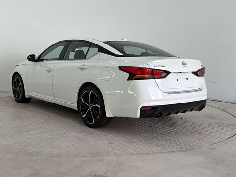 Used 2023 Nissan Altima 2.5 SR FWD image 3