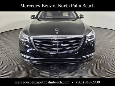 Used 2019 Mercedes-Benz S 560 Sedan image 2