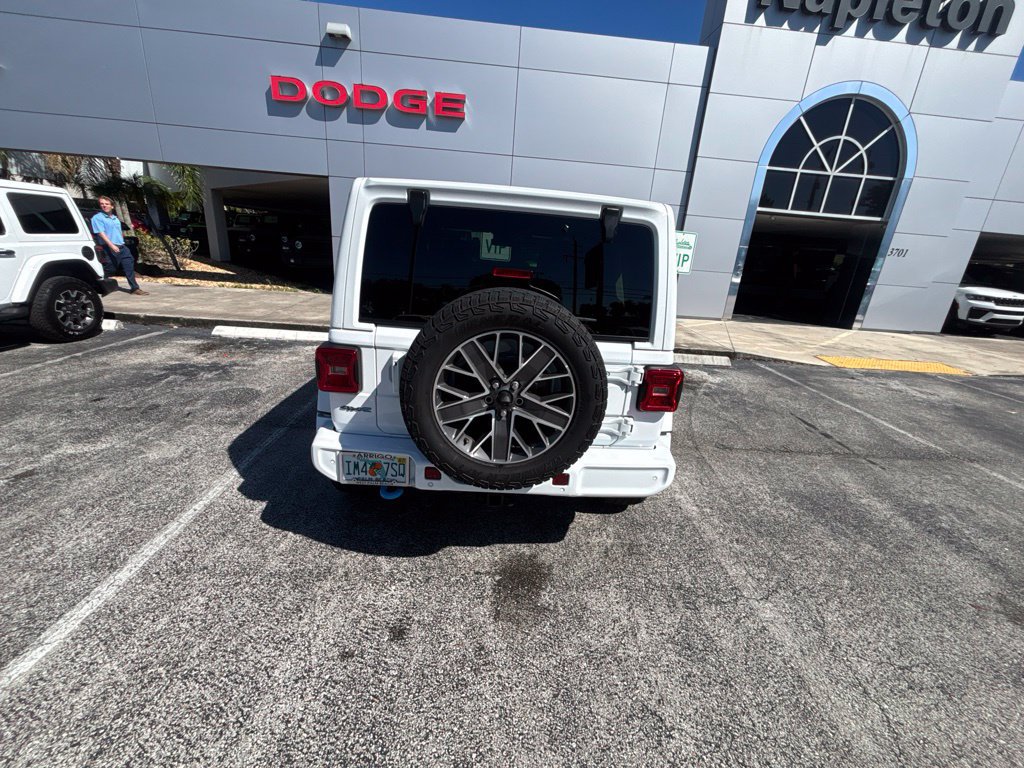 Used 2024 Jeep Wrangler High Altitude AWD/4WD image 14