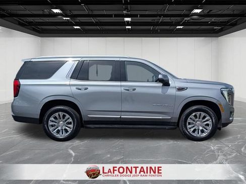 Used 2025 GMC Yukon Denali AWD/4WD image 6
