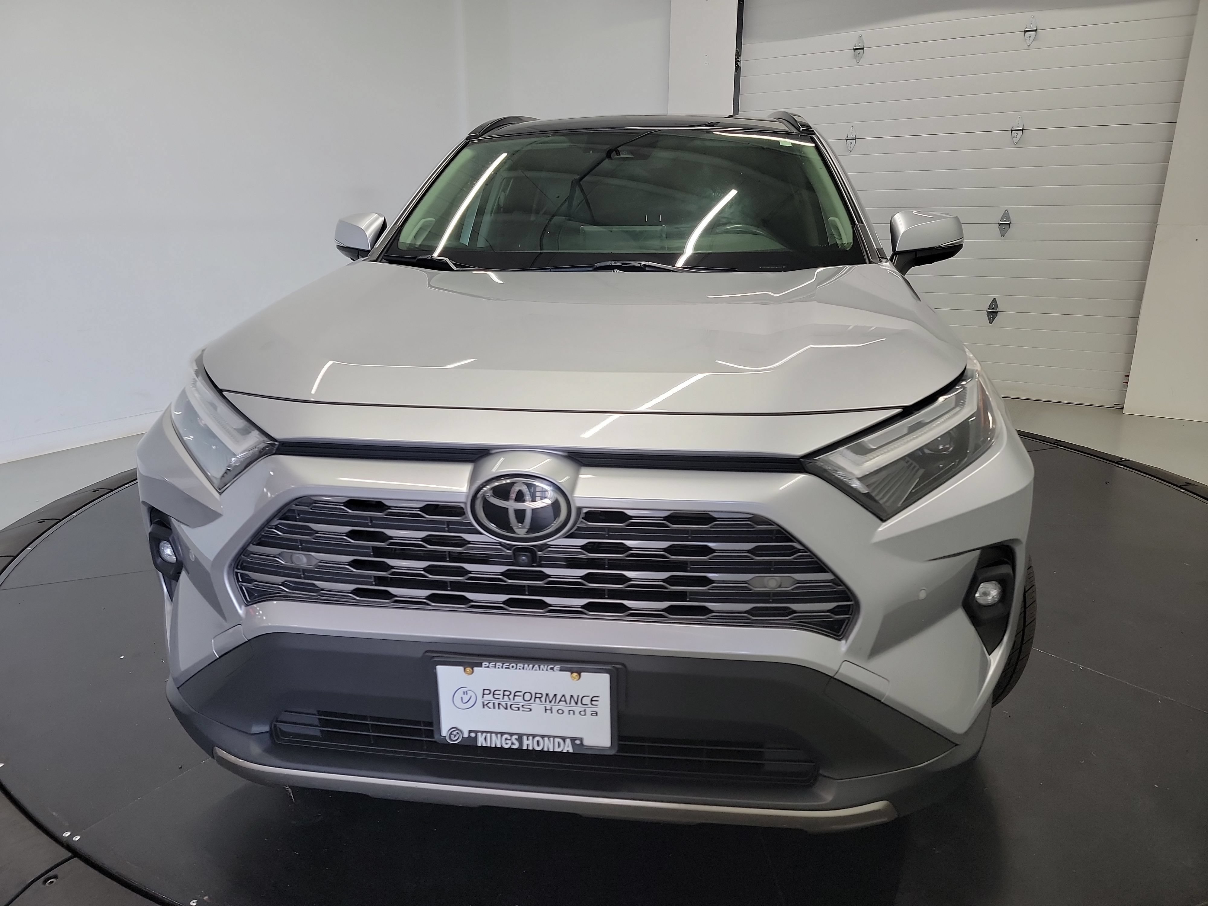 Used 2022 Toyota RAV4 Limited AWD/4WD image 2