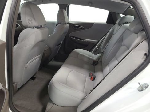 Used 2022 Chevrolet Malibu LS FWD image 15