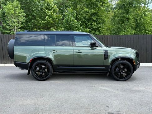 New 2026 Land Rover Defender 130 X-Dynamic SE AWD/4WD image 7