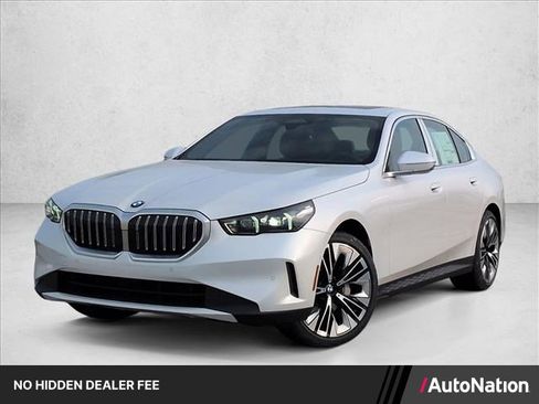 Used 2026 BMW 530i xDrive AWD/4WD image 1