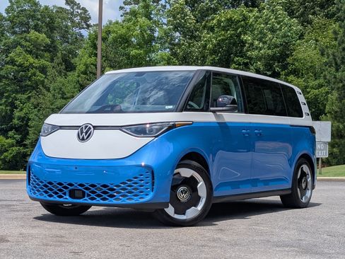 Used 2025 Volkswagen ID. Buzz Pro S Plus RWD image 4