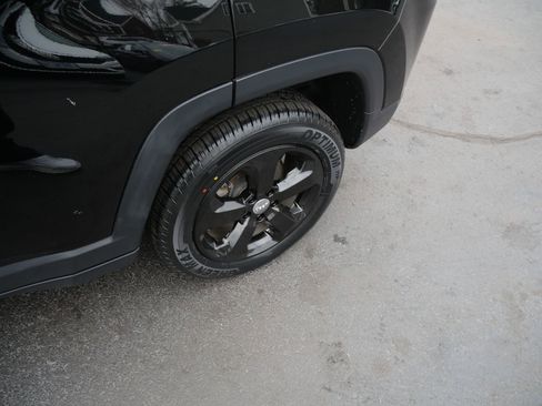 Used 2020 Jeep Compass Latitude image 35