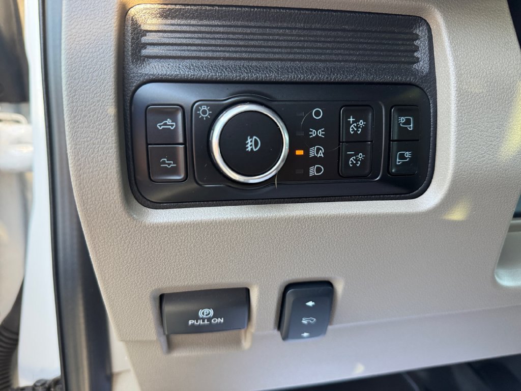 Used 2025 Ford F350 Platinum w/ Platinum Plus Package AWD/4WD image 34