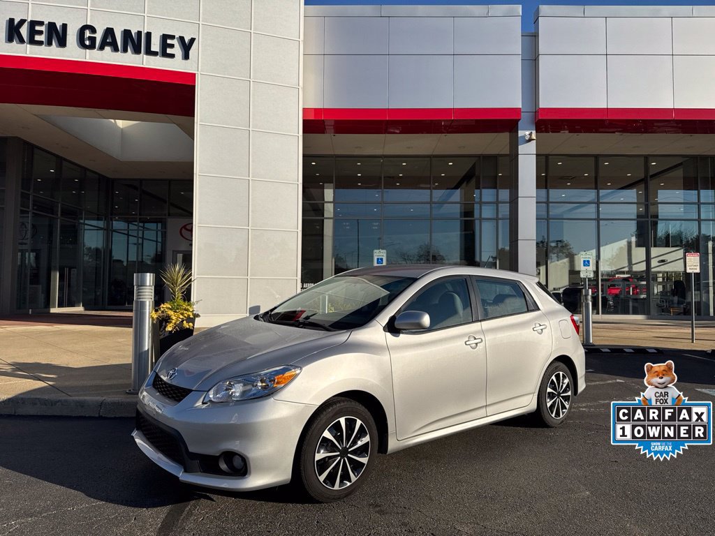 Used 2011 Toyota Matrix w/ Matrix Sport Pkg FWD image 1
