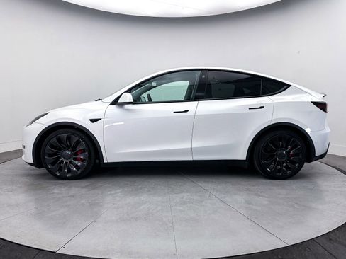 Used 2022 Tesla Model Y Performance AWD/4WD image 37