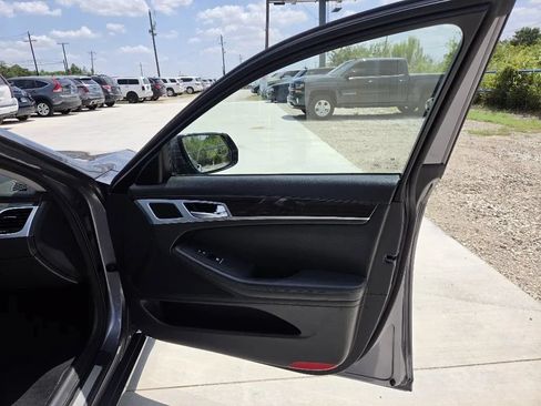 Used 2016 Hyundai Genesis 3.8 RWD image 21