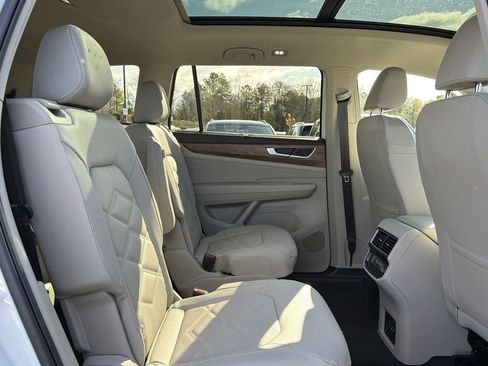 New 2026 Volkswagen Atlas SE FWD image 19