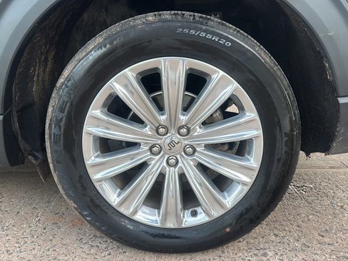 Used 2022 Ford Explorer King Ranch w/ Premium Technology Package image 53