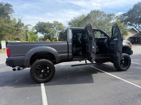 Used 2016 Ford F250 Lariat w/ Lariat Ultimate Package AWD/4WD image 10