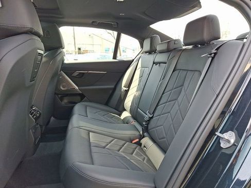 Used 2024 BMW 530i xDrive w/ M Sport Package image 10