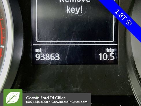 Used 2015 Volkswagen Golf S FWD image 2