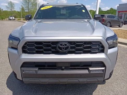 Used 2025 Toyota 4Runner TRD Off-Road Premium w/ Tow Technology Package AWD/4WD image 8