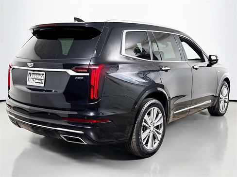 Certified 2025 Cadillac XT6 Premium Luxury image 4