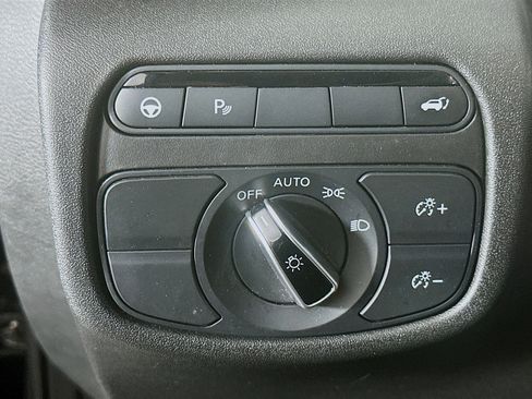 Used 2023 INFINITI QX50 Luxe AWD/4WD image 17