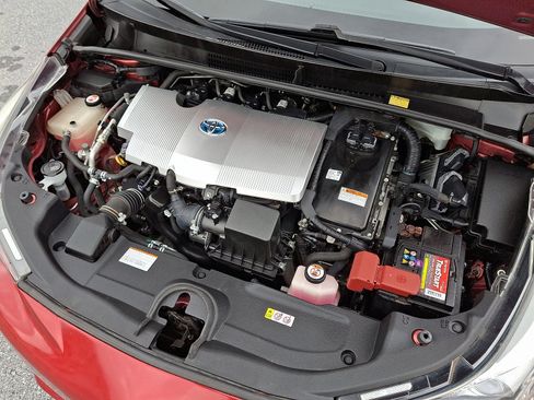 Used 2017 Toyota Prius Three image 26