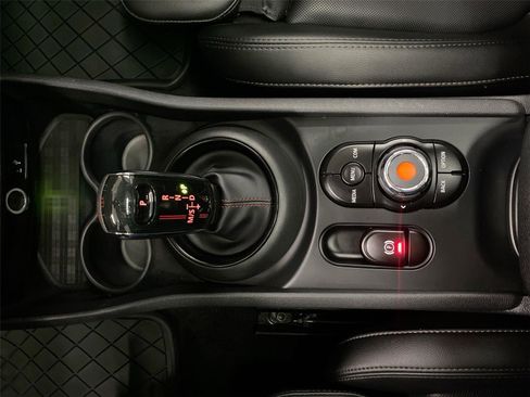 Used 2020 MINI Cooper Clubman S w/ Premium Package image 26