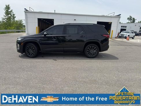 Used 2023 Chevrolet Traverse RS w/ LPO, Floor Liner Package AWD/4WD image 3
