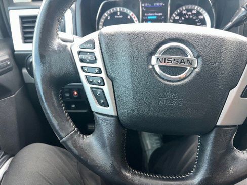 Used 2019 Nissan Titan PRO-4X w/ Pro-4x Convenience Package image 41