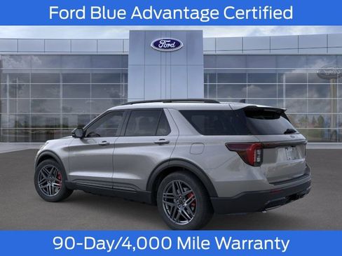 Used 2026 Ford Explorer ST-Line w/ ST-Line Street Pack AWD/4WD image 5