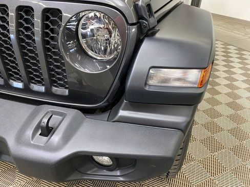 Used 2024 Jeep Wrangler Sport AWD/4WD image 7