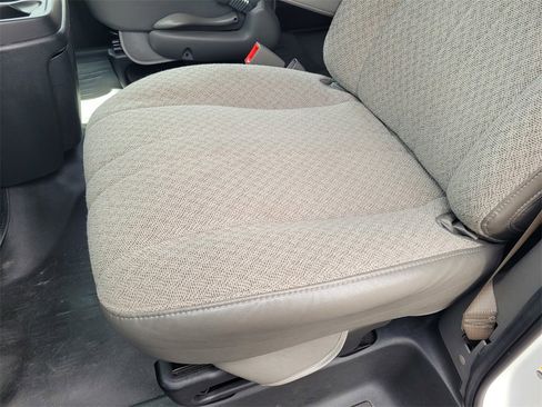 Used 2023 GMC Savana 3500 LS image 11