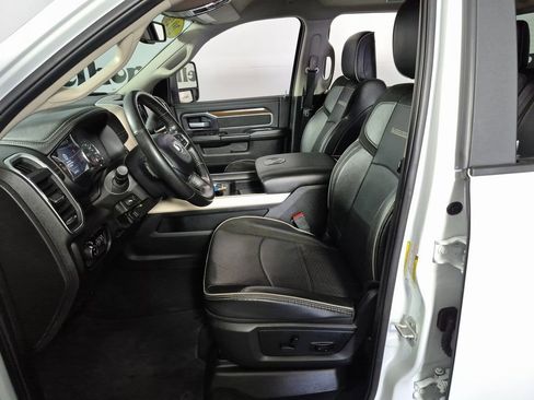 Used 2024 RAM 2500 Laramie image 9