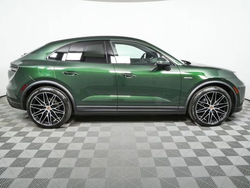 New 2026 Porsche Macan Electric RWD image 27