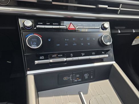 Certified 2026 Hyundai Santa Fe SEL FWD image 18