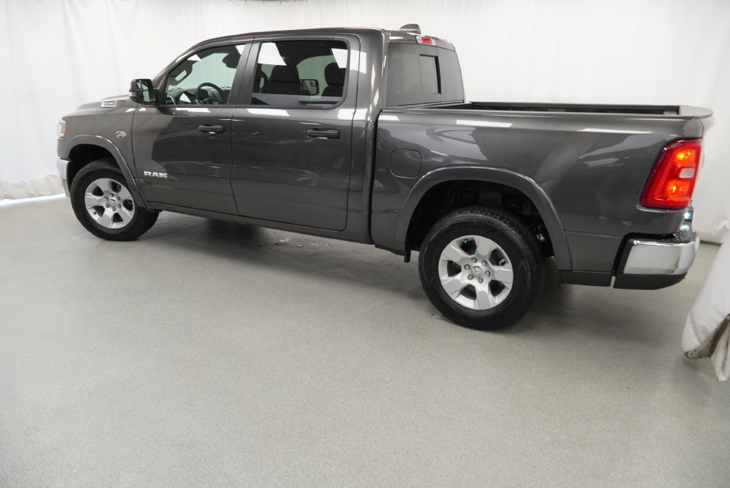 New 2026 RAM 1500 Big Horn AWD/4WD image 14