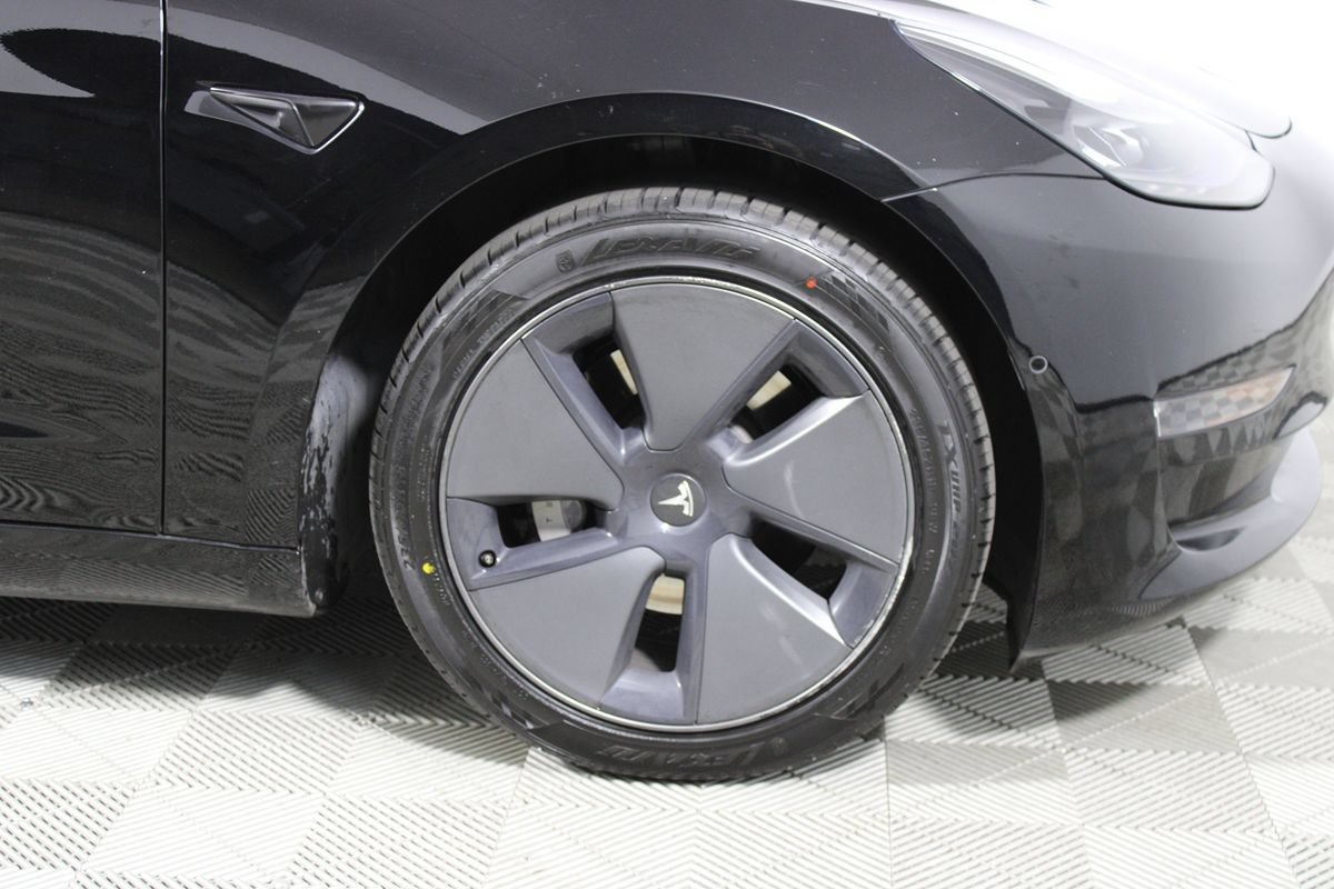Used 2022 Tesla Model 3 Long Range AWD/4WD image 5
