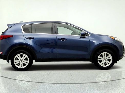Used 2019 Kia Sportage LX AWD/4WD image 4