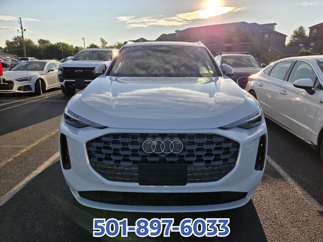 Used 2025 Audi Q5 Premium Plus AWD/4WD image 2