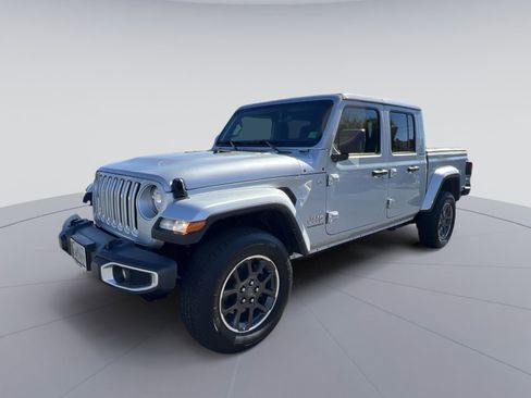 Used 2023 Jeep Gladiator Overland image 1