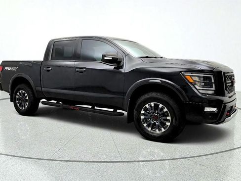 Used 2024 Nissan Titan PRO-4X w/ Pro-4x Convenience Package AWD/4WD image 3
