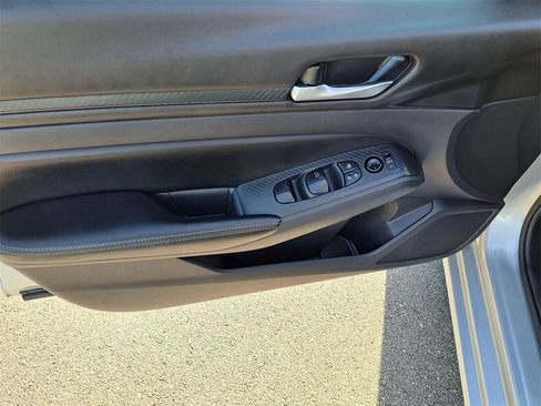 Certified 2023 Nissan Altima 2.5 SV image 15