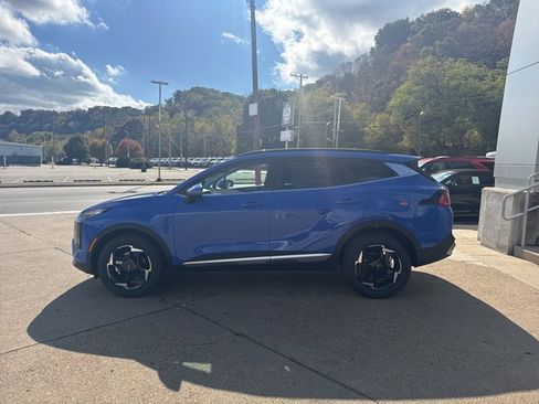New 2026 Kia Sportage EX w/ EX Panorama Roof Package image 4