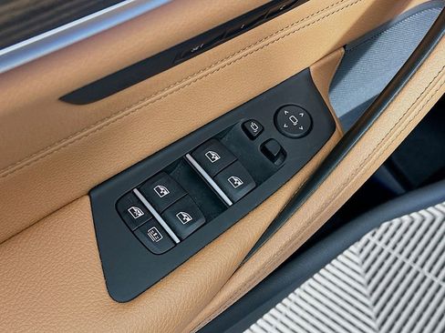 Certified 2023 BMW M550i xDrive w/ Executive Package image 24