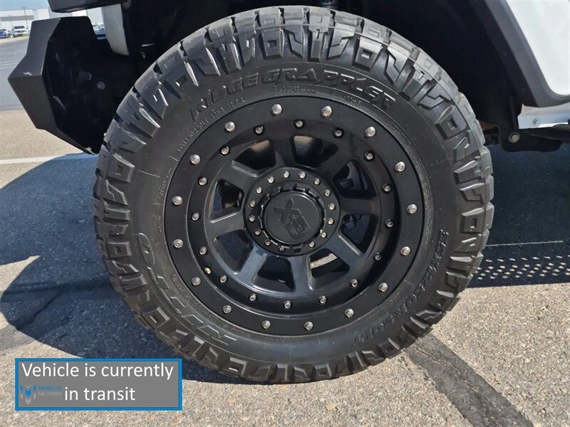 Used 2020 Jeep Gladiator Overland AWD/4WD image 7
