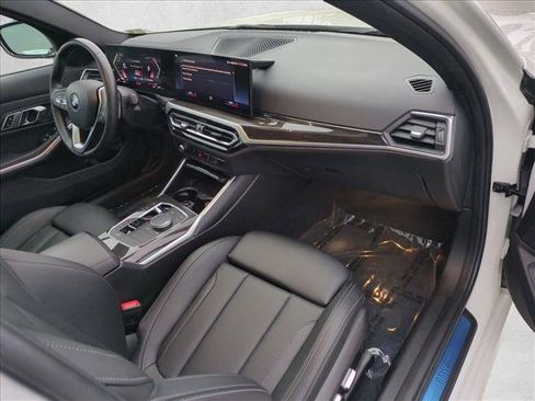 Used 2023 BMW 330i Sedan w/ Convenience Package image 23