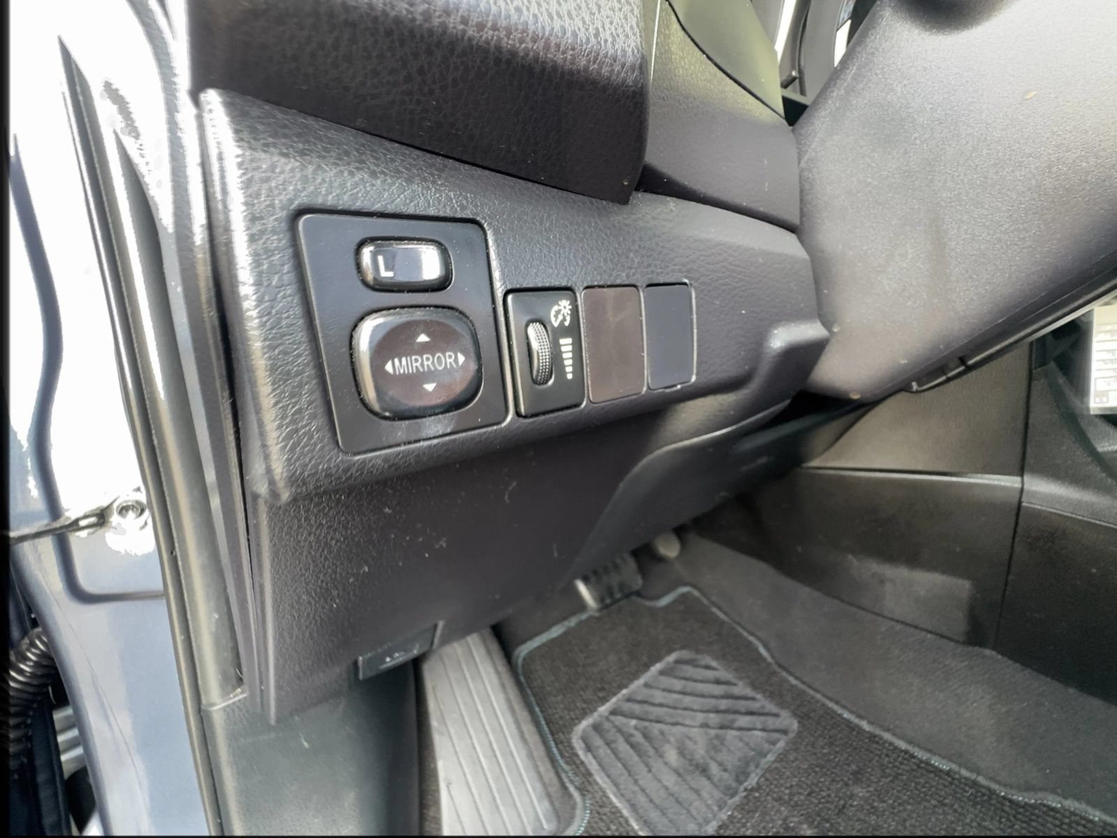 Used 2015 Toyota Corolla S w/ Body Protection Package #1 FWD image 21