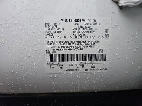 Used 2022 Ford Explorer Limited w/ Equipment Group 301A AWD/4WD image 34