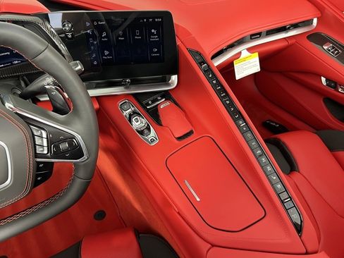 New 2025 Chevrolet Corvette Stingray Premium Conv w/ Z51 Performance Package image 34