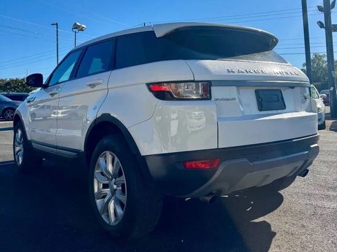 Used 2016 Land Rover Range Rover Evoque SE image 3