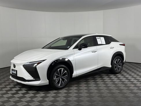 Used 2025 Lexus RZ 450e w/ Accessory Package (Z2) image 3