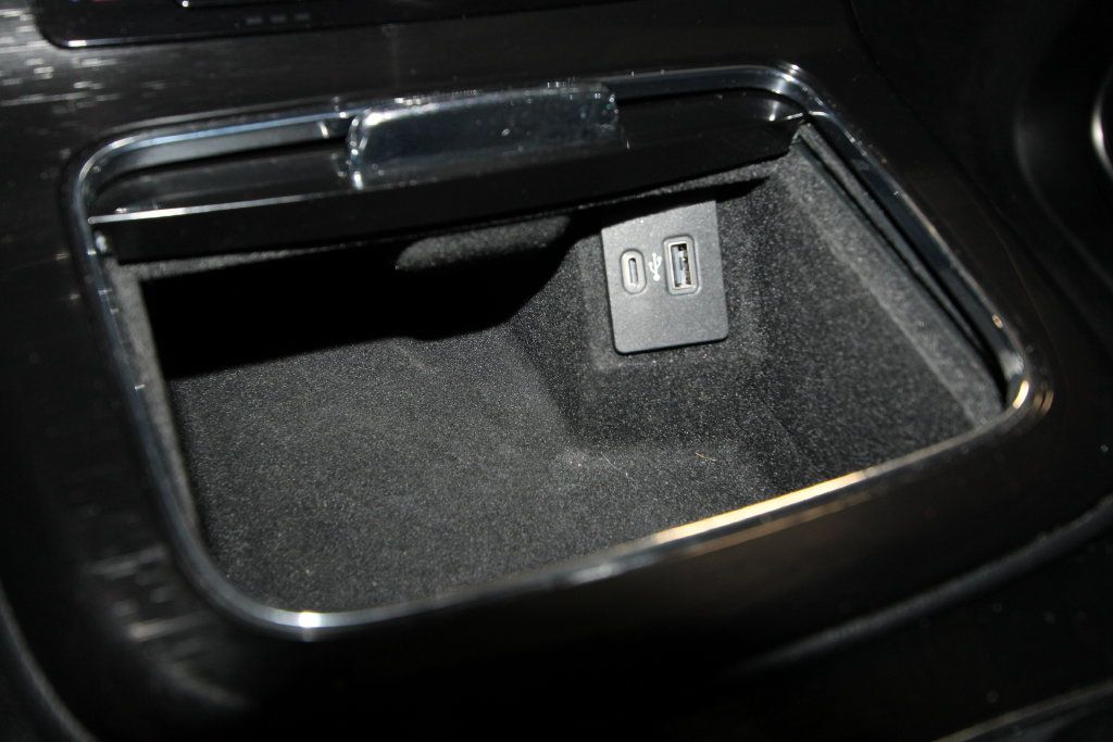 Used 2023 Lincoln Nautilus AWD w/ Premium Package image 19