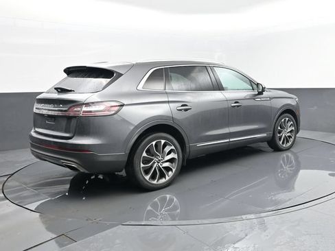 Used 2021 Lincoln Nautilus Reserve AWD/4WD image 25